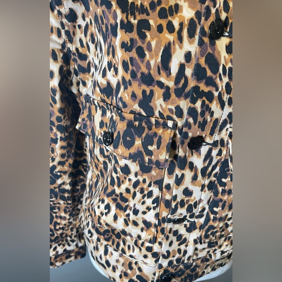 LuLaRoe Women's Leopard Print Kenny Denim‎ Jacket Size Medium - Picture 3 of 5
